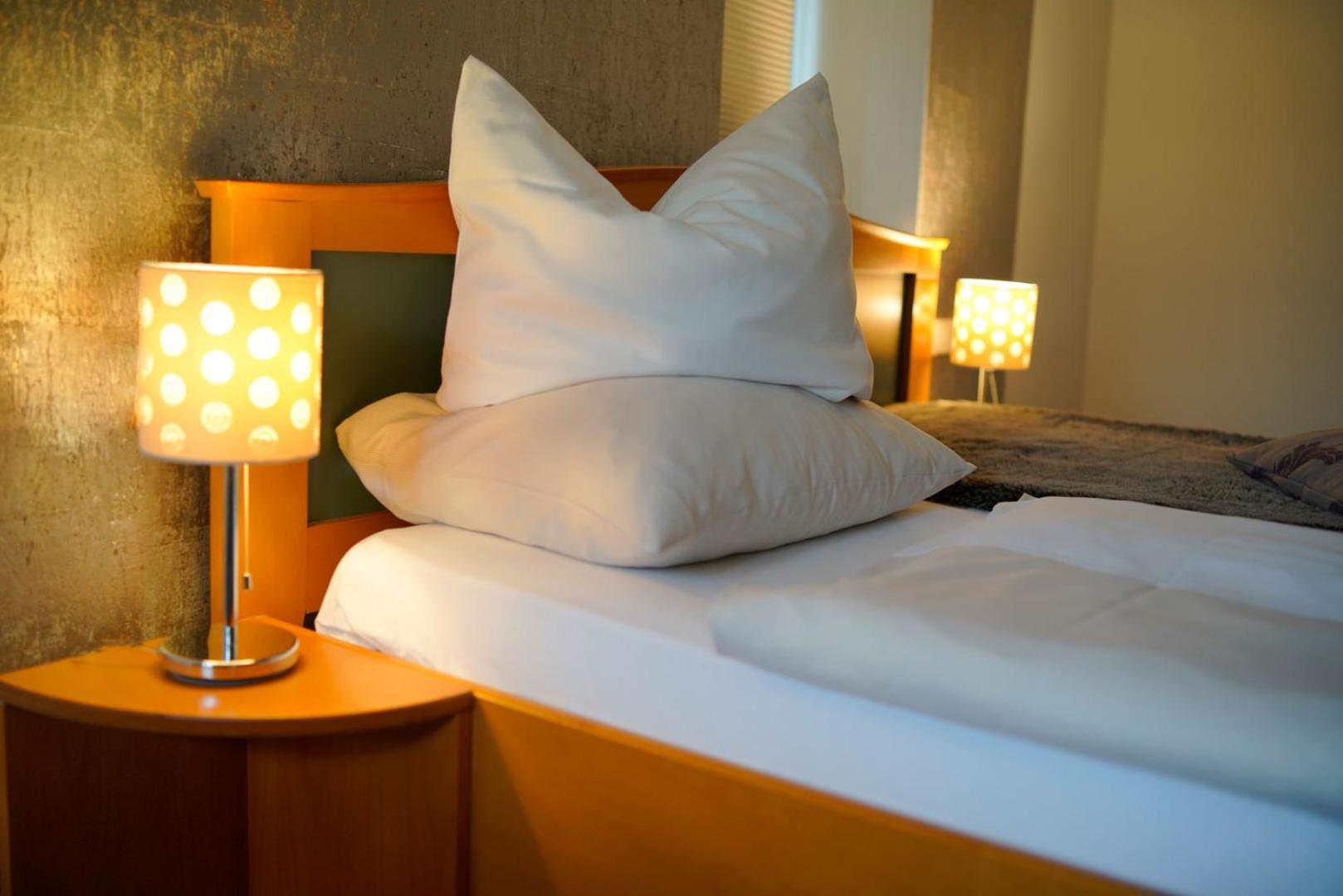 Bonnigheim Hotel Adler Am Schloss מראה חיצוני תמונה