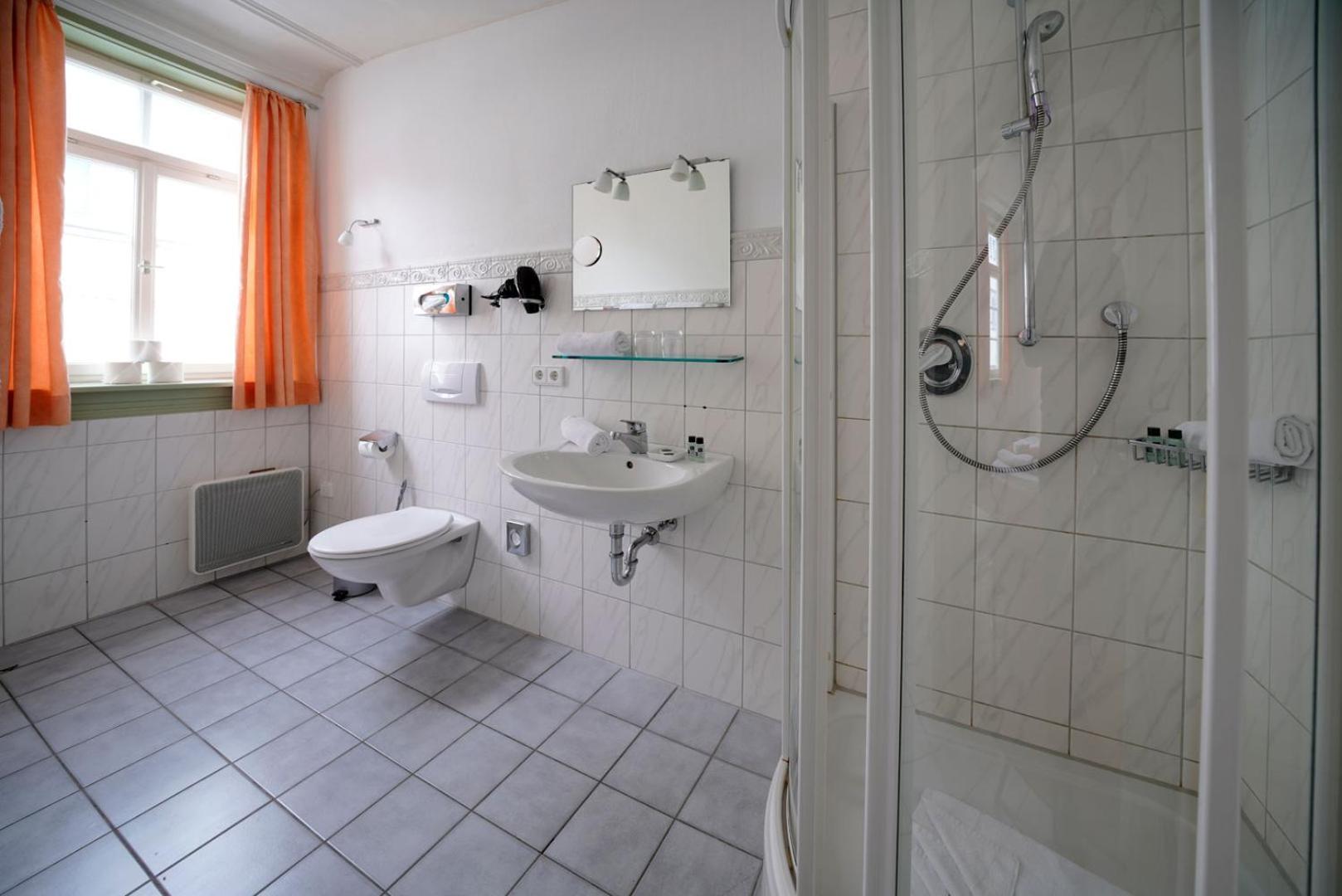 Bonnigheim Hotel Adler Am Schloss מראה חיצוני תמונה